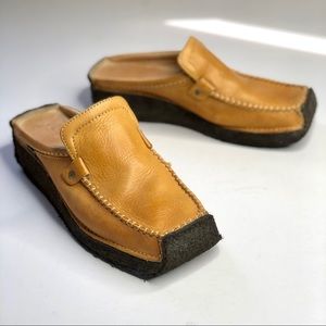 Frye Aztec Clog slip on square toe leather boho retro gum soles size 9